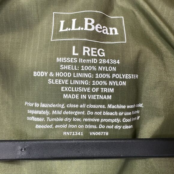 LL Bean Women's Size Large Jacket Green Hood Waterproof Windbreaker Item 284384 - Picture 3 of 11